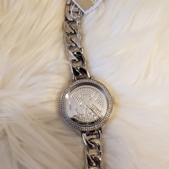 Michael kors slim runway watch. - Picture 6 of 6